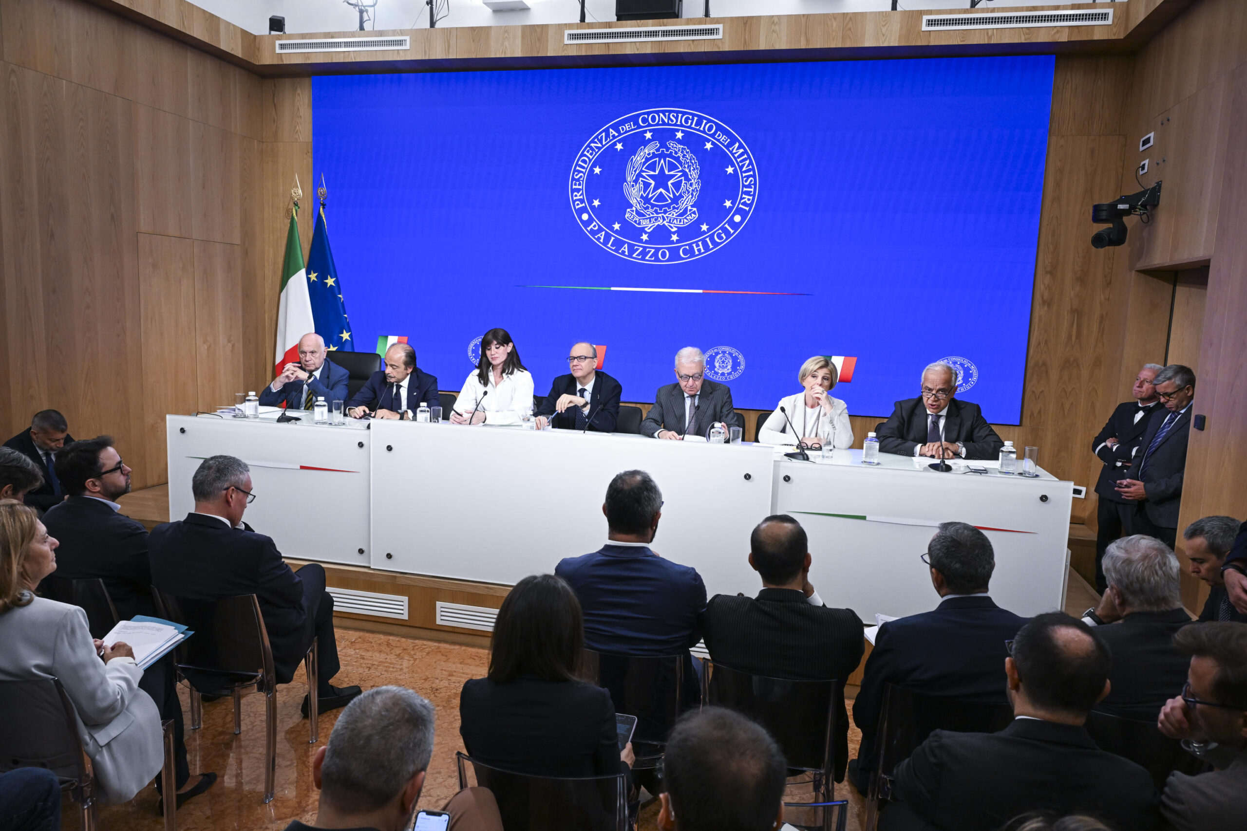 Cosa prevedono i decreti sull’AI approvati dal governo Cosa prevedono i decreti sull’AI approvati dal governo